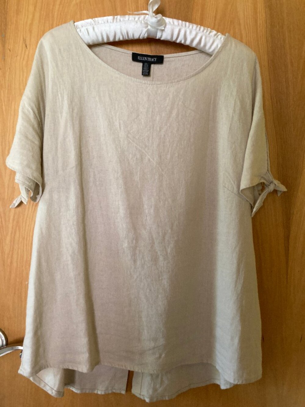 Ellen Tracy Cream Linen and Viscose Short Sleeve Top
